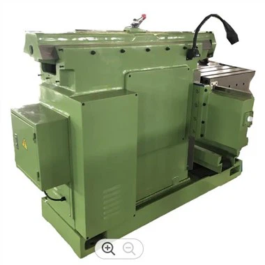 Macchina modellatrice in metallo